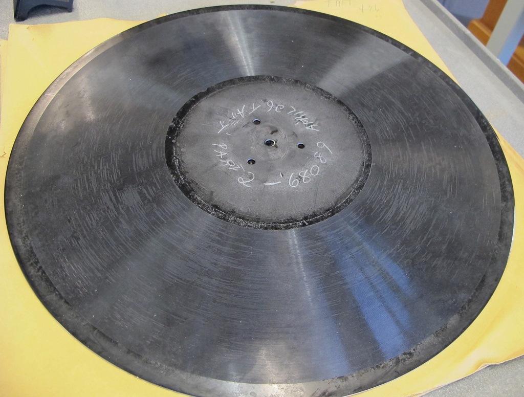 Exuding disc - before cleaning